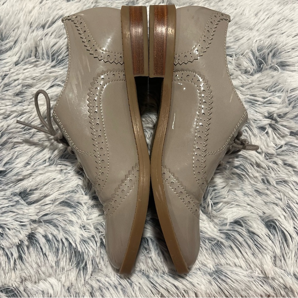 Brand New Franco Sarto "Imagine" Gray Patent Leather Wingtip Oxford Shoes 8M - Picture 2 of 16